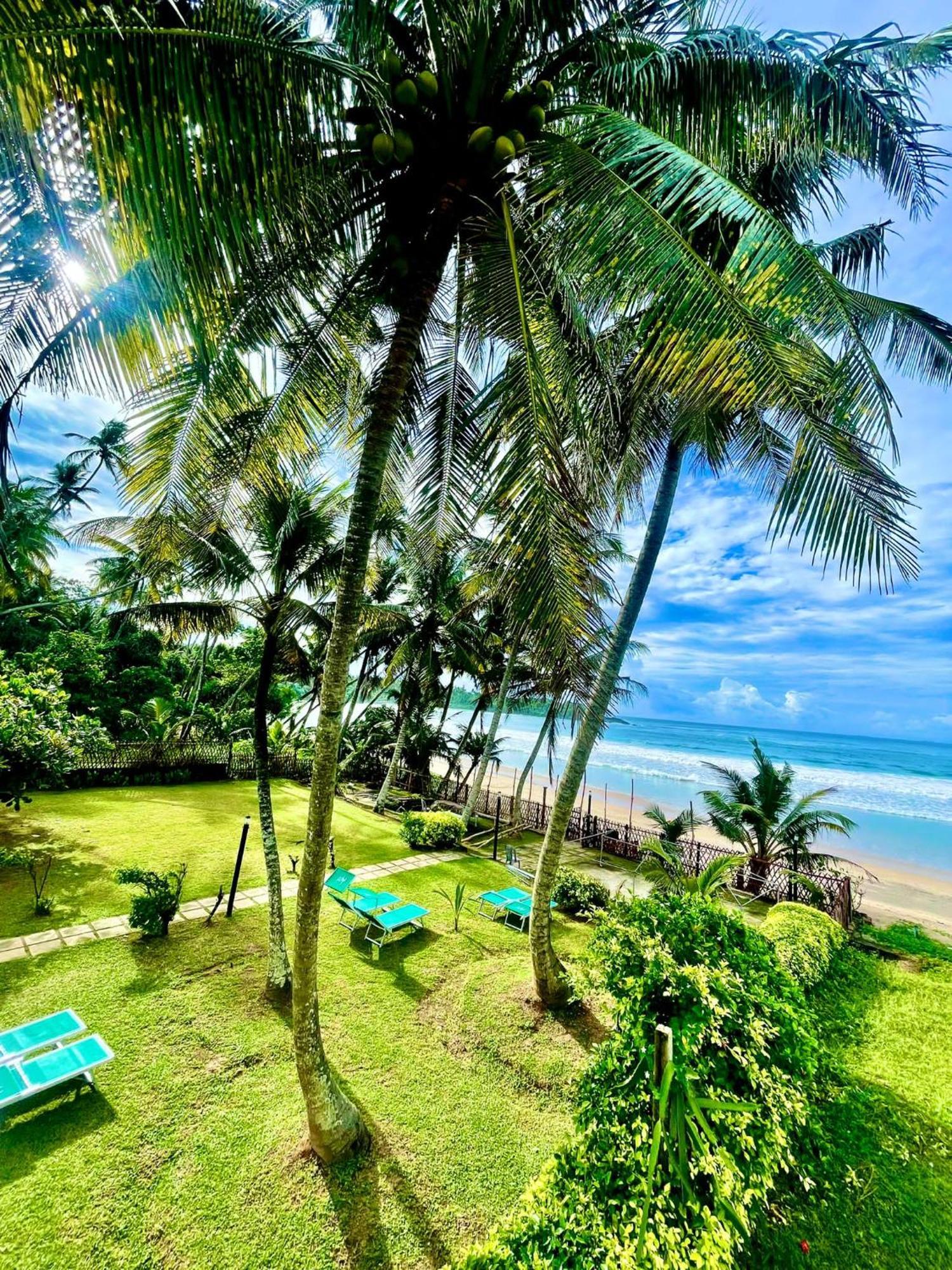 Amaya Beach Hotel Dikwella Exterior photo